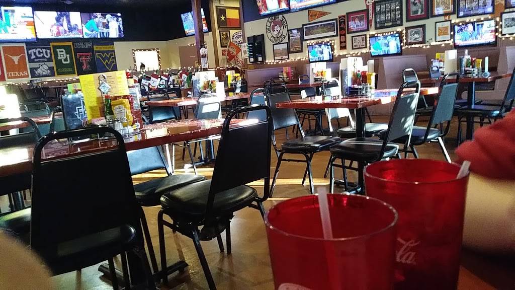 No Frills Grill & Sports Bar | restaurant | 12846 South Fwy Suite 100, Burleson, TX 76028, USA | 8174477119 OR +1 817-447-7119