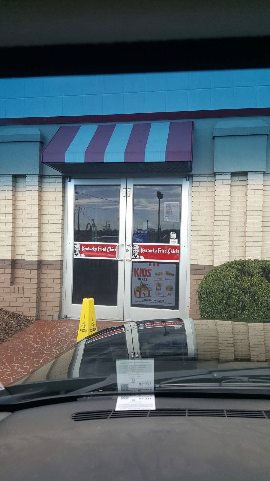 KFC | restaurant | 628 E Innes St, Salisbury, NC 28144, USA | 7046367131 OR +1 704-636-7131
