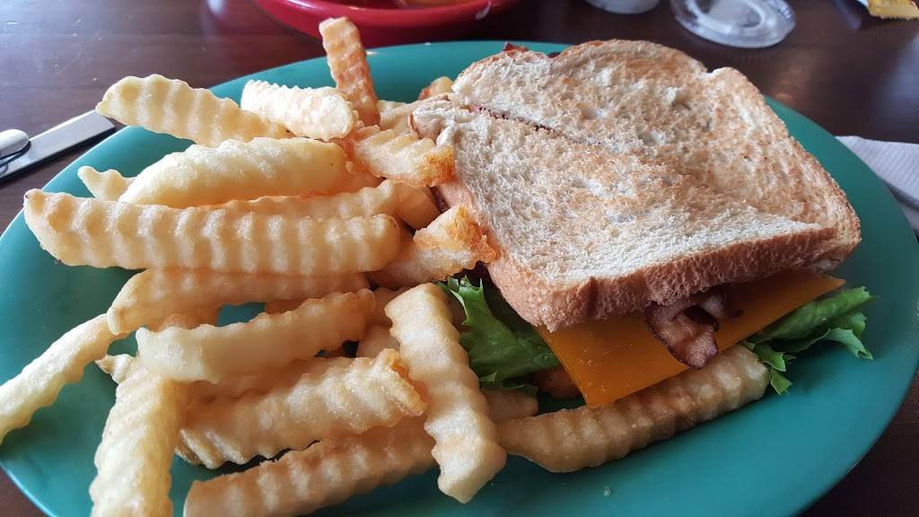 Carolinas Diner | restaurant | 201 Eastchester Dr, High Point, NC 27262, USA | 3368690660 OR +1 336-869-0660