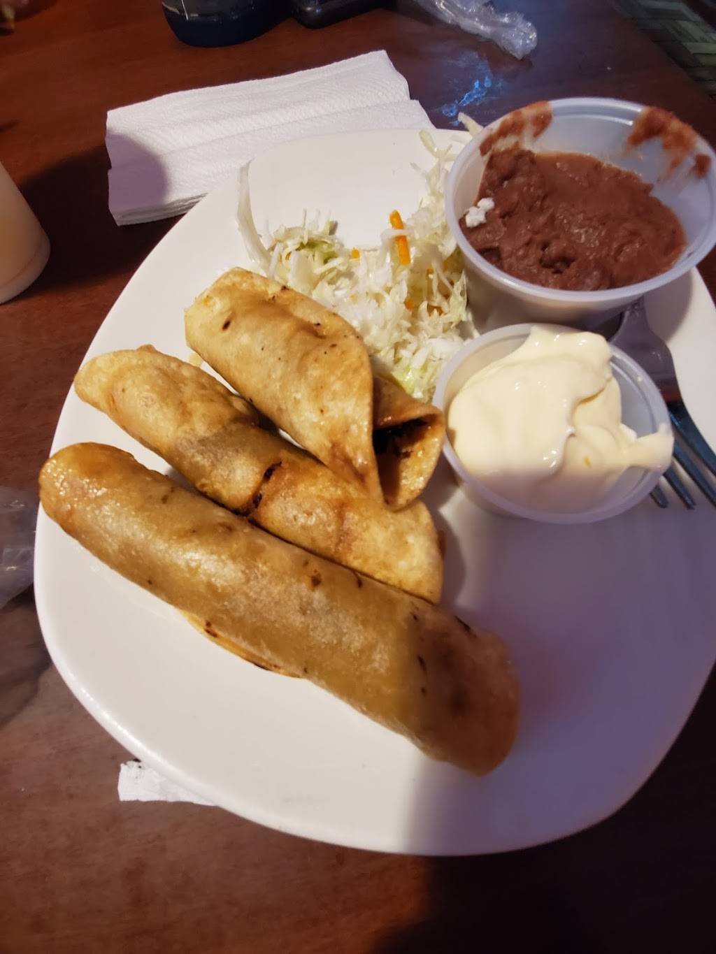 La Hormiga De Oro | restaurant | 7902 Pines Blvd, Pembroke Pines, FL 33024, USA | 9548947340 OR +1 954-894-7340