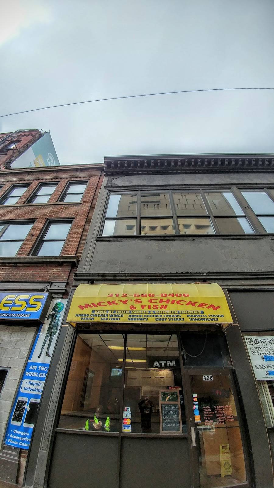 Micky’s Chicken & Fish | restaurant | 408 S Clark St, Chicago, IL 60605, USA | 3125660406 OR +1 312-566-0406