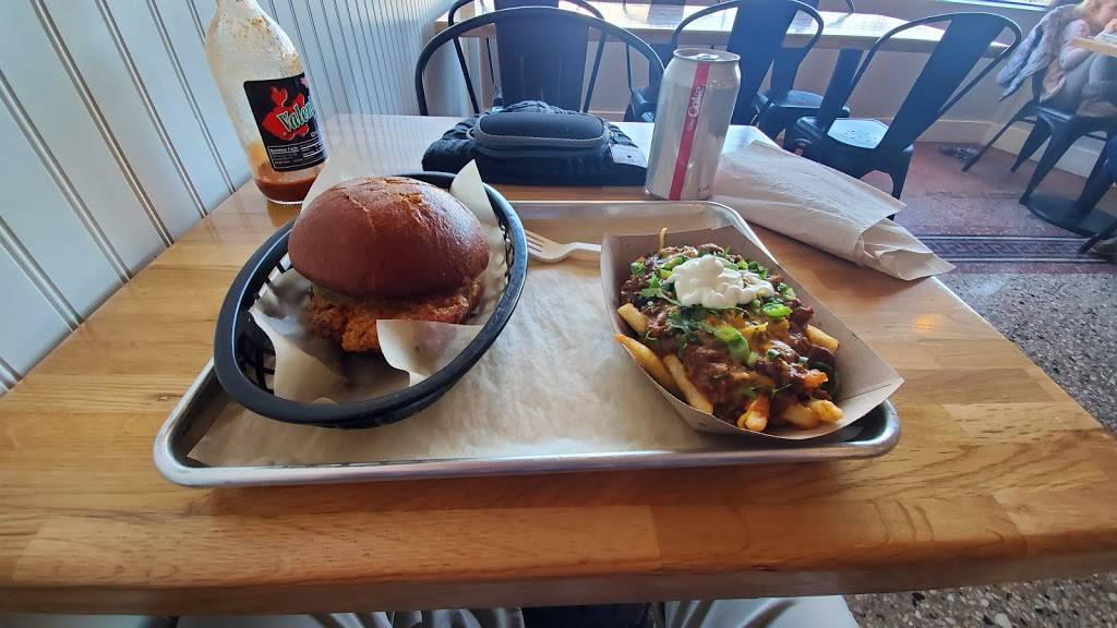 J.T.’s Genuine Sandwich Shop | restaurant | 3970 N Elston Ave, Chicago, IL 60618, USA | 7737547729 OR +1 773-754-7729