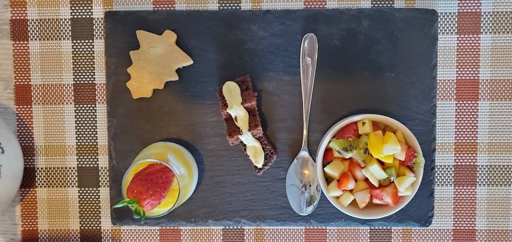 Une part d’amour | restaurant | 2475 McMullen Booth Rd, Clearwater, FL 33759, USA | 7277543439 OR +1 727-754-3439