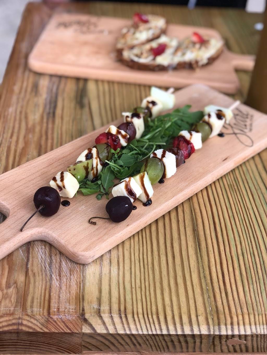 Cheese to Share natural foods | restaurant | 100 E 4th Ave, Mt Dora, FL 32757, USA | 4072763234 OR +1 407-276-3234