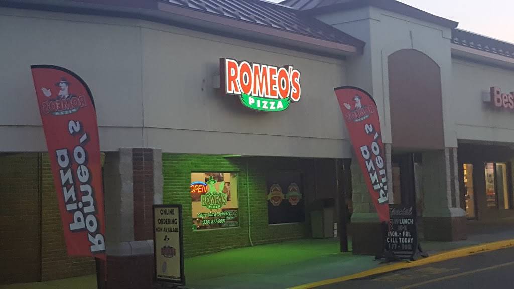 Romeos Pizza | restaurant | 854 W Maple St, Hartville, OH 44632, USA | 3308779001 OR +1 330-877-9001