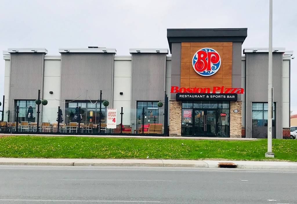 Boston Pizza | restaurant | 521 W Hunt Club Rd, Nepean, ON K2G 5W5, Canada | 6132263374 OR +1 613-226-3374