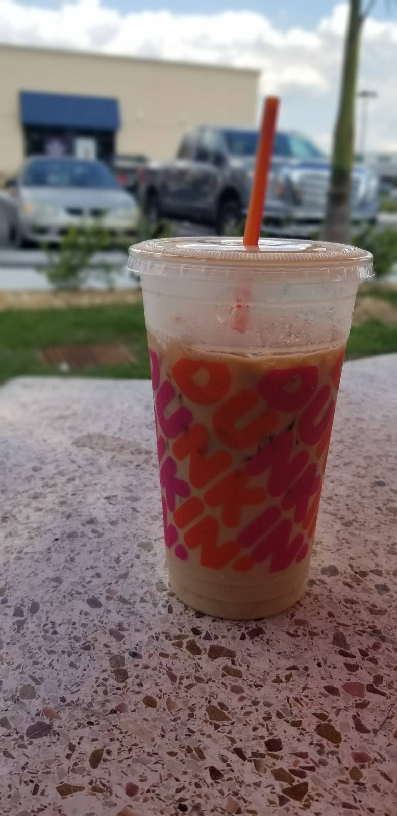 Dunkin | bakery | 100 S Berner Rd, Clewiston, FL 33440, USA | 8638050720 OR +1 863-805-0720