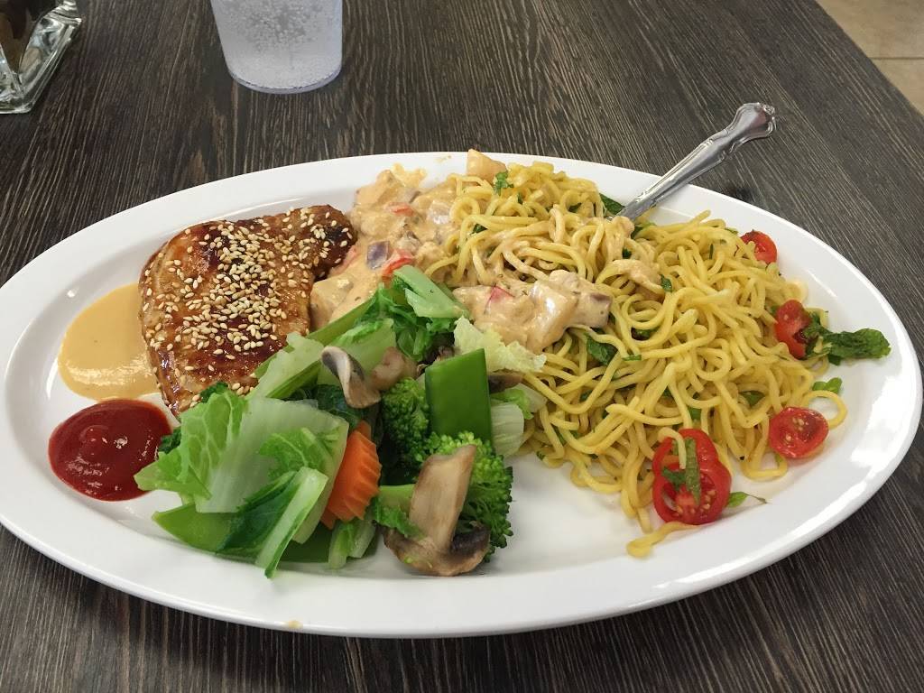 Totties Asian Kitchen | restaurant | 6245 E Bell Rd #105, Scottsdale, AZ 85254, USA | 4809910559 OR +1 480-991-0559