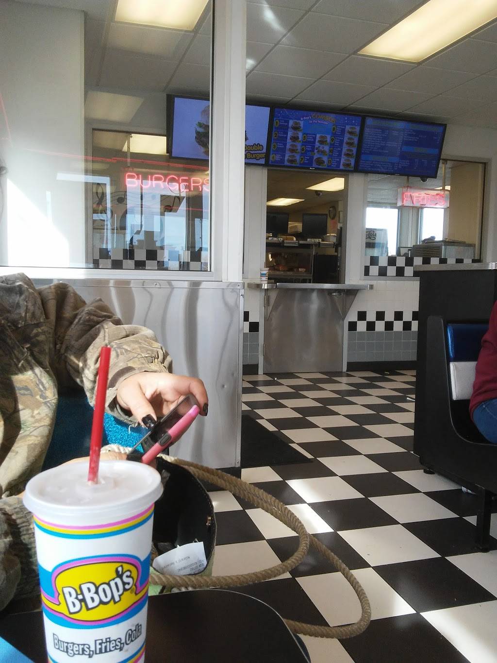 B-Bops | restaurant | 3635 8th St SW, Altoona, IA 50009, USA | 5159678788 OR +1 515-967-8788