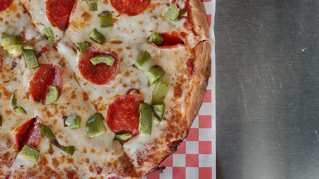 Donatis Pizza | restaurant | 205 Waukegan Rd, Lake Bluff, IL 60044, USA | 8477358900 OR +1 847-735-8900