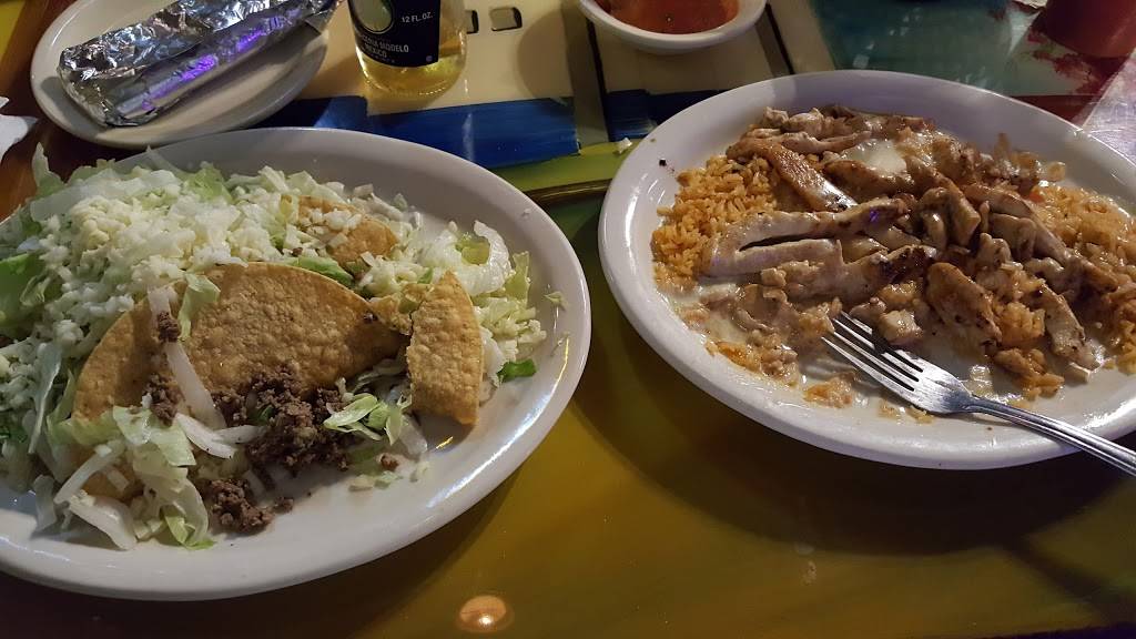 Cebollas | restaurant | 1037 Smaltz Way, Auburn, IN 46706, USA | 2609271182 OR +1 260-927-1182