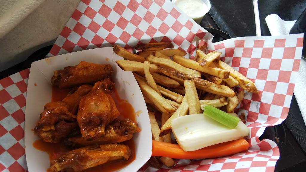 Original Buffalo Wings | restaurant | 2499 Lombard St, San Francisco, CA 94123, USA | 4159318181 OR +1 415-931-8181