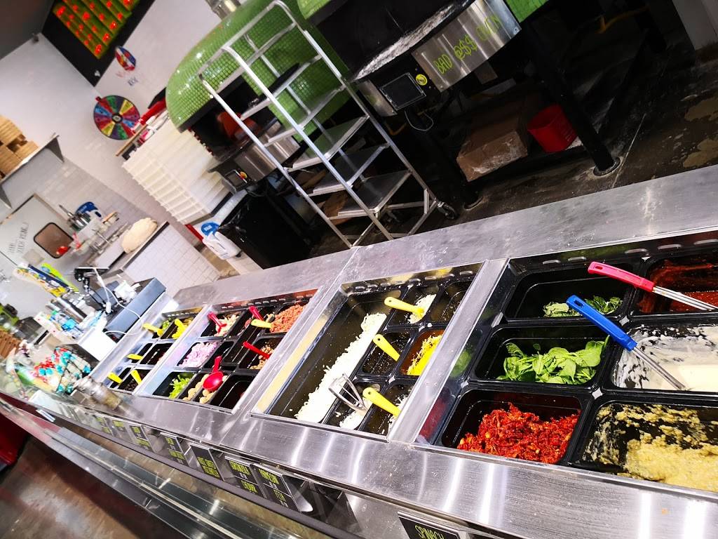 Urban Bricks Pizza Co. | restaurant | 17603 La Cantera Pkwy, San Antonio, TX 78257, USA | 2106993333 OR +1 210-699-3333