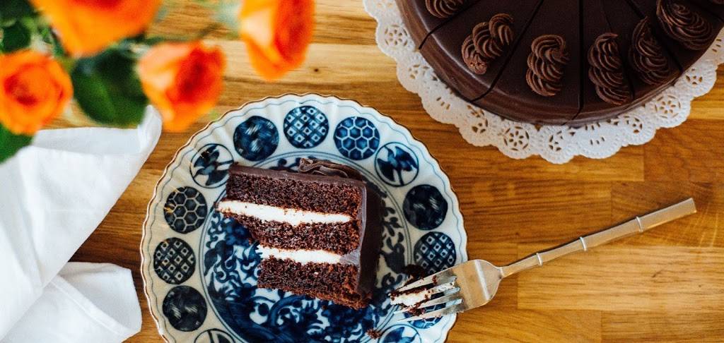 The Bakers Box | bakery | 430 Kanuga Rd, Hendersonville, NC 28739, USA | 8285959983 OR +1 828-595-9983