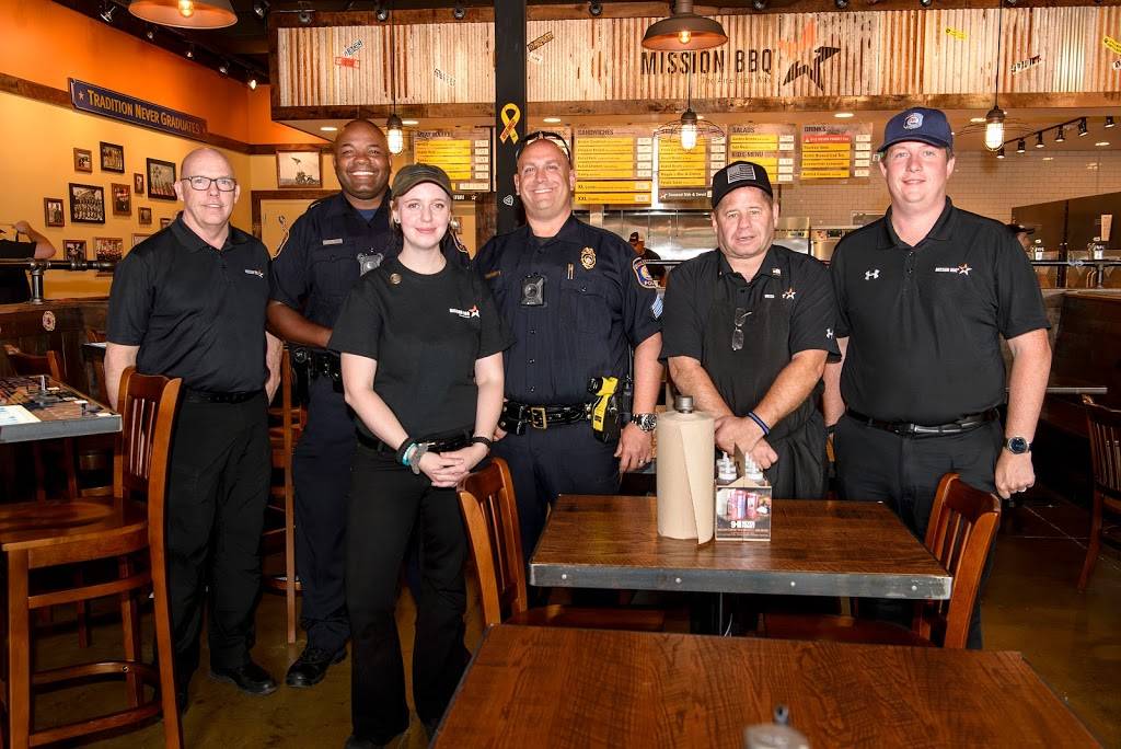 MISSION BBQ | restaurant | 2190 E Beltline Ave NE, Grand Rapids, MI 49525, USA | 6168284833 OR +1 616-828-4833