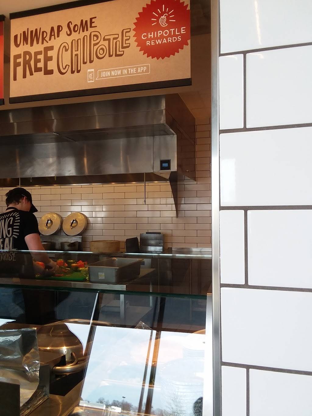 Chipotle Mexican Grill | restaurant | 7630 Beechmont Ave, Anderson Township, OH 45255, USA | 5132310157 OR +1 513-231-0157