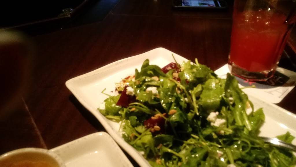 Paddys American Grille | restaurant | 27 International Dr, Portsmouth, NH 03801, USA | 6034309450 OR +1 603-430-9450