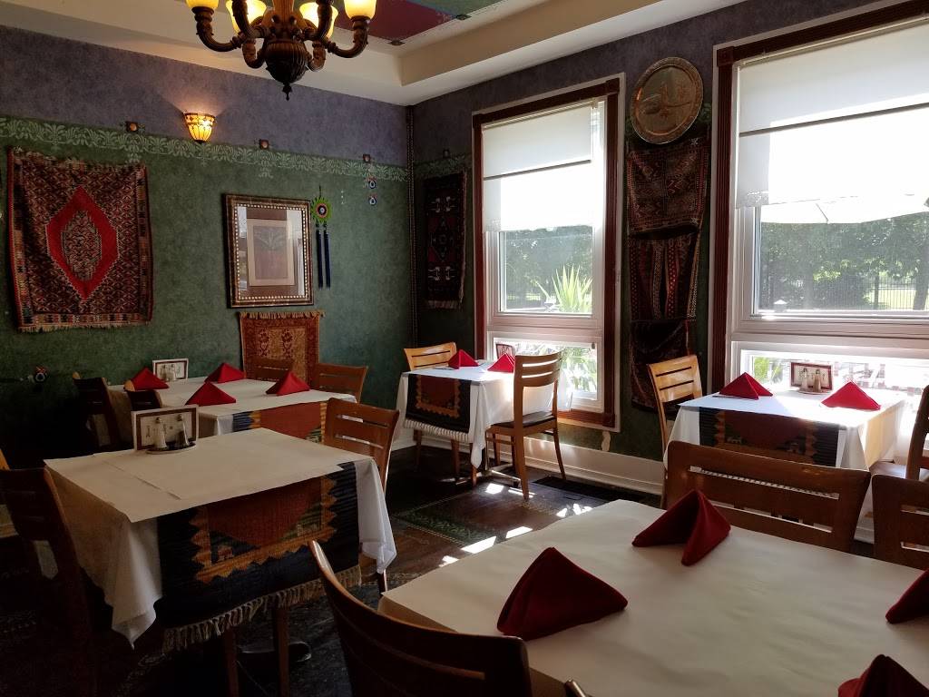 Bosphorus Istanbul Cafe | restaurant | 935 S East St, Indianapolis, IN 46225, USA | 3179741770 OR +1 317-974-1770