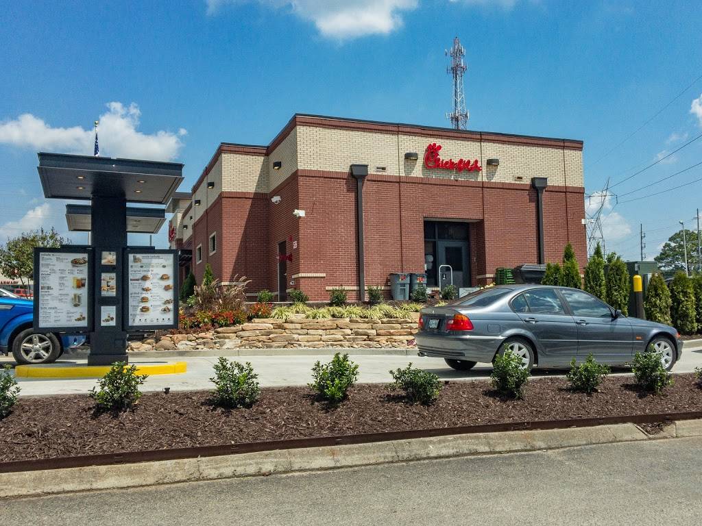 Chick-fil-A | restaurant | 7520 Kingston Pike, Knoxville, TN 37919, USA | 8655880100 OR +1 865-588-0100
