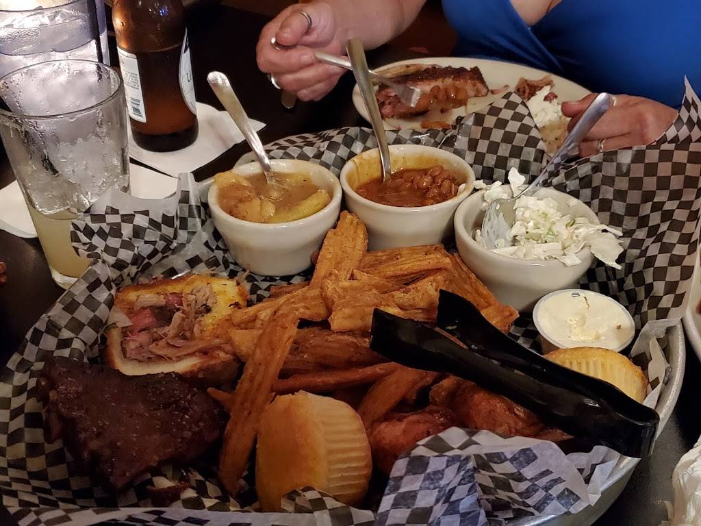 Parkers Smokehouse | restaurant | 16880 US-6, Ashland, NE 68003, USA | 4029442040 OR +1 402-944-2040