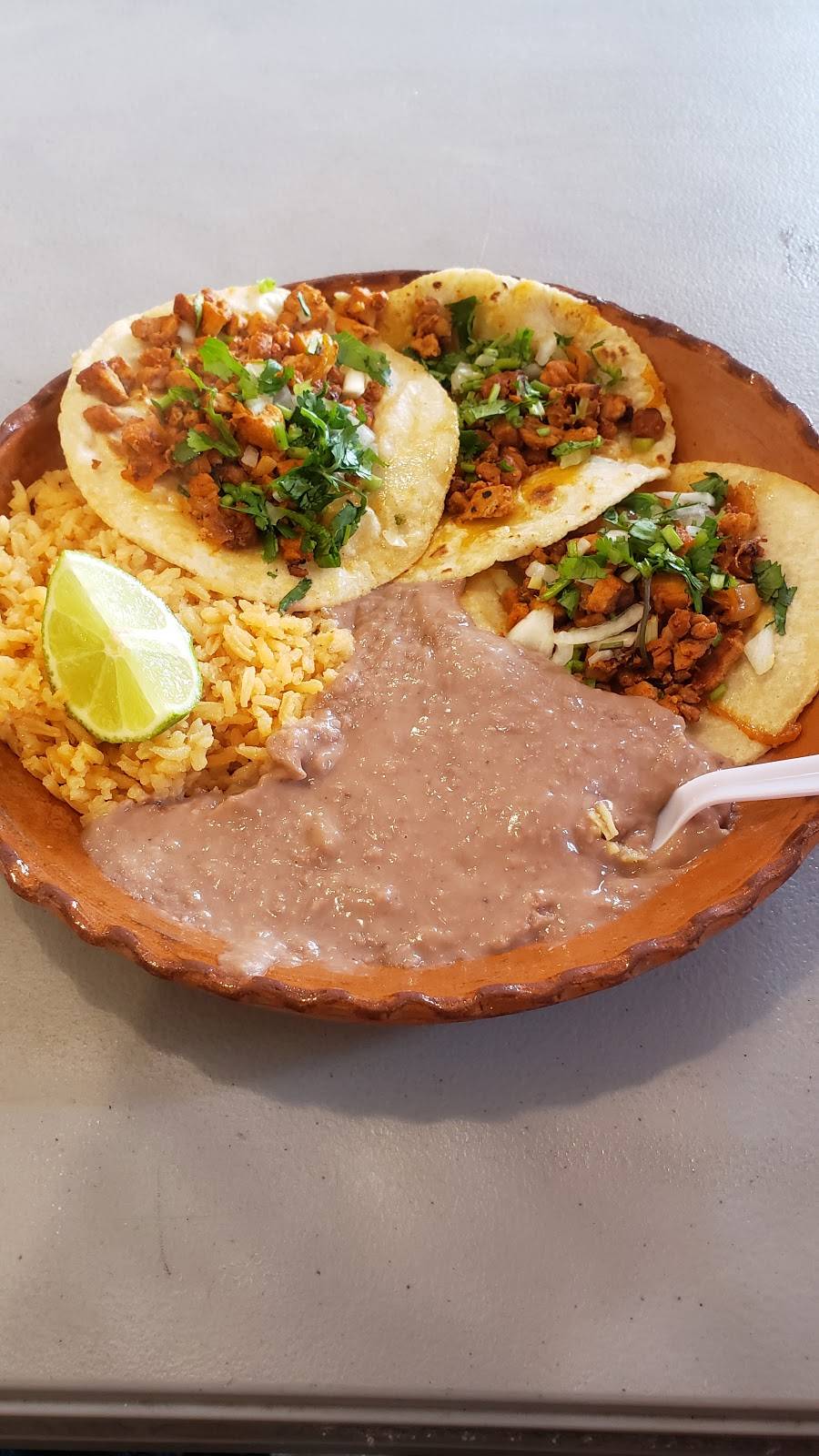 El Patio | restaurant | 908 S Main St, Hutchinson, KS 67501, USA | 6203146536 OR +1 620-314-6536