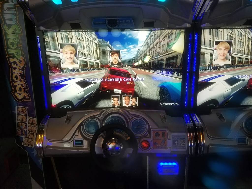 Uptown Alley | restaurant | 6101 Brad McNeer Pkwy, Midlothian, VA 23112, USA | 8047441077 OR +1 804-744-1077