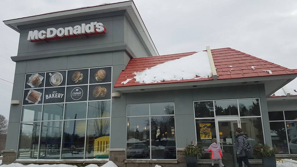 McDonalds | cafe | 805 William St, Cobourg, ON K9A 3A8, Canada | 9053726335 OR +1 905-372-6335
