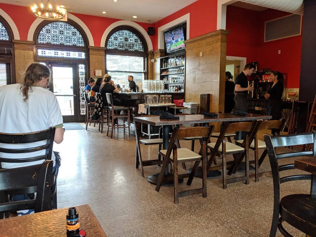 Maize at the Station | restaurant | 100 N Chestnut St, Champaign, IL 61820, USA | 2173553611 OR +1 217-355-3611