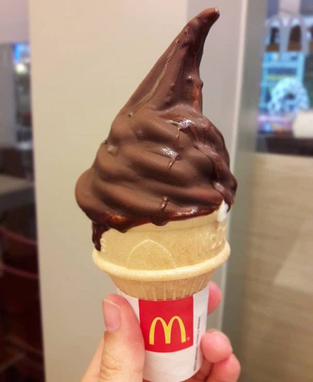 McDonalds | cafe | 111 Jackson Blvd, Chicago, IL 60604, USA | 3129221648 OR +1 312-922-1648