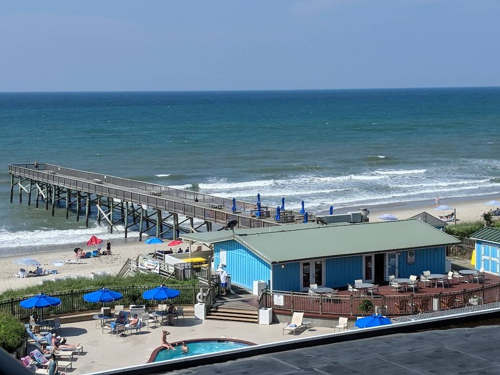 Mollys Beachside Bar & Grill | restaurant | 2717 W Fort Macon Rd, Atlantic Beach, NC 28512, USA | 2522401155 OR +1 252-240-1155