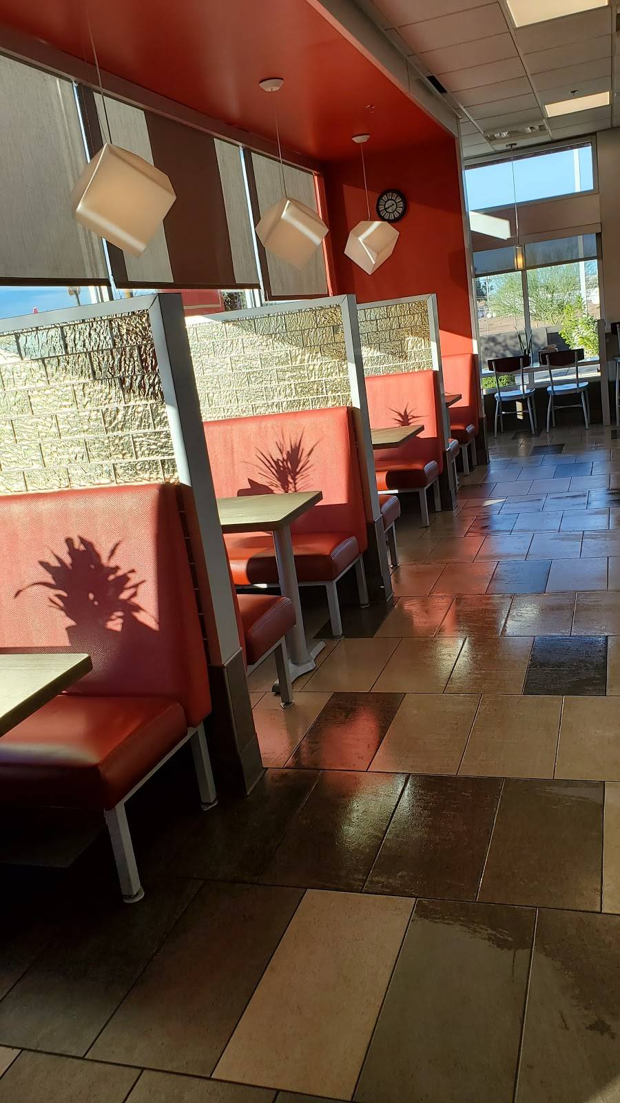 Jack in the Box | restaurant | 1586 N Pinal Ave, Casa Grande, AZ 85122, USA | 5203404934 OR +1 520-340-4934