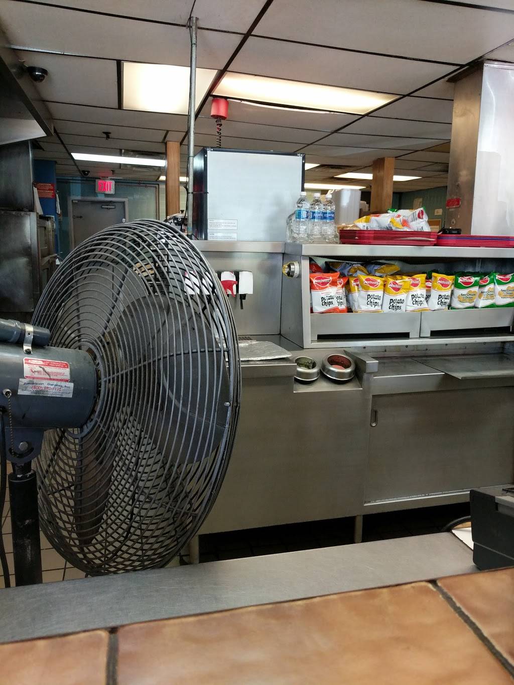 Bill & Bobs Roast Beef | meal takeaway | 57 Main St, Woburn, MA 01801, USA | 7819359842 OR +1 781-935-9842