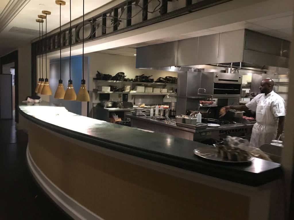 Waters Edge Grill | restaurant | 100 Heron Blvd, Cambridge, MD 21613, USA | 4109016400 OR +1 410-901-6400