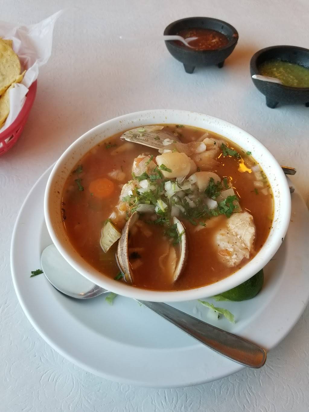 Taqueria Guadalajara | restaurant | 125 Healdsburg Ave, Healdsburg, CA 95448, USA | 7074331052 OR +1 707-433-1052