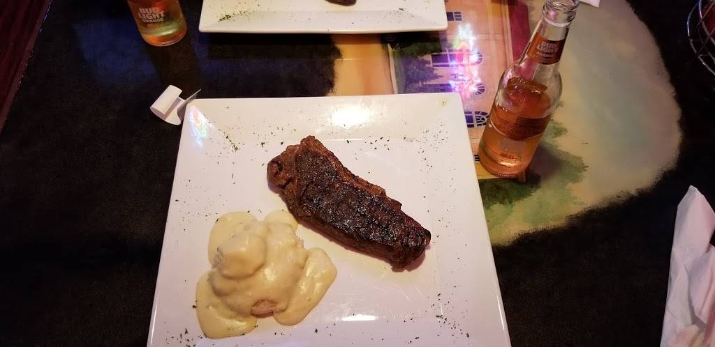 Goetten Oasis Restaurant | restaurant | 1109 5th St, Carrollton, IL 62016, USA | 2179423713 OR +1 217-942-3713