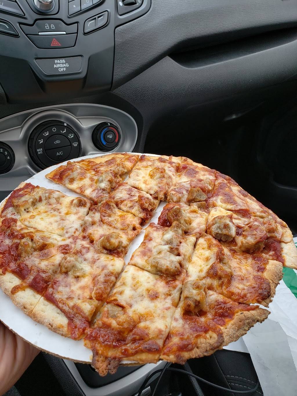 Mikes Pizza | restaurant | 322 S Elmwood Ave, Waukegan, IL 60085, USA | 8476239533 OR +1 847-623-9533