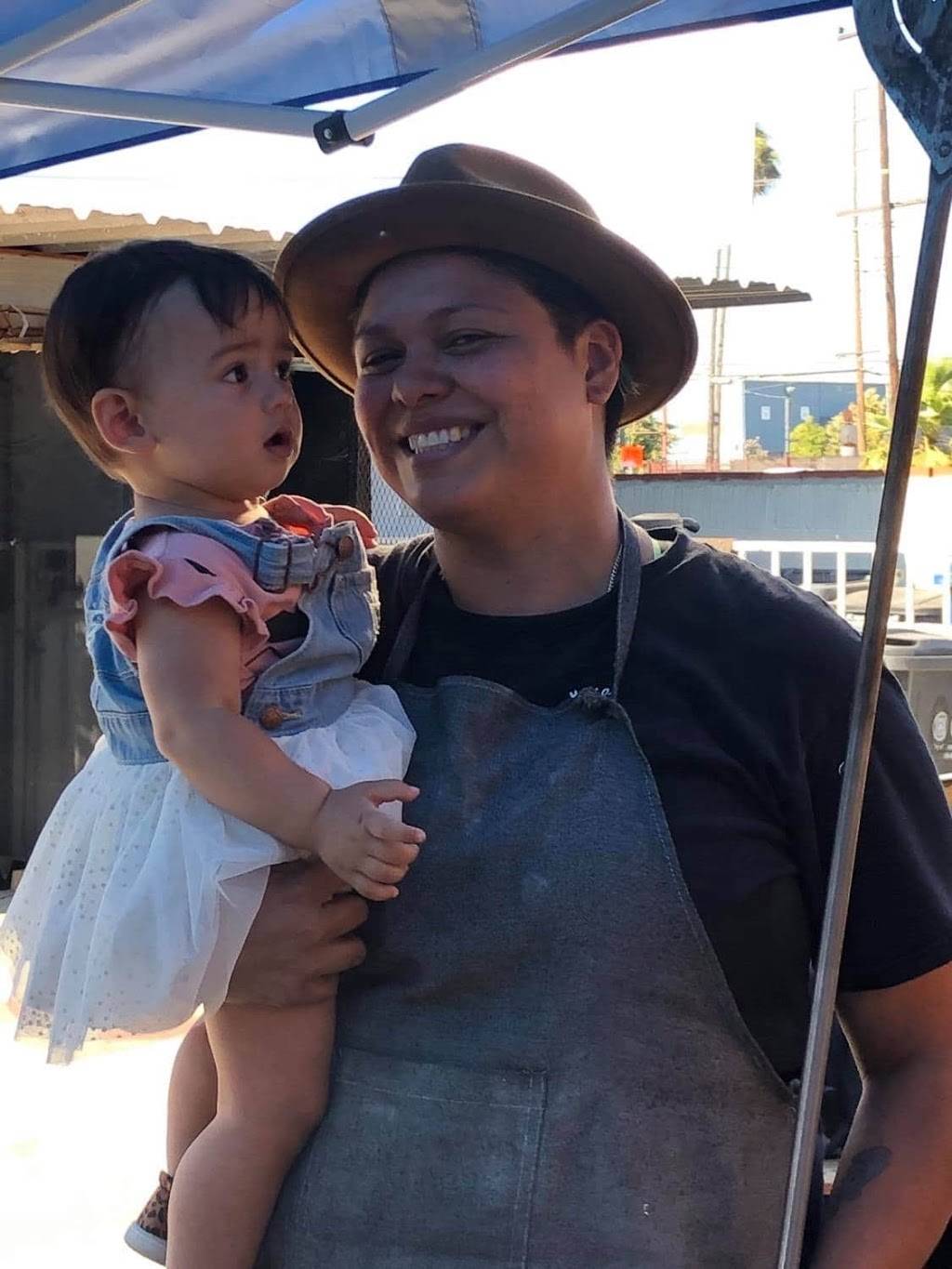 Yayas Woodfired pizza | meal delivery | 108 S Amantha Ave, Compton, CA 90220, USA | 4242939420 OR +1 424-293-9420