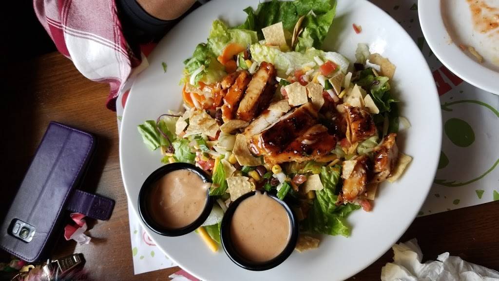 TGI Fridays | restaurant | 580 N State Road #7, Royal Palm Beach, FL 33411, USA | 5617958955 OR +1 561-795-8955