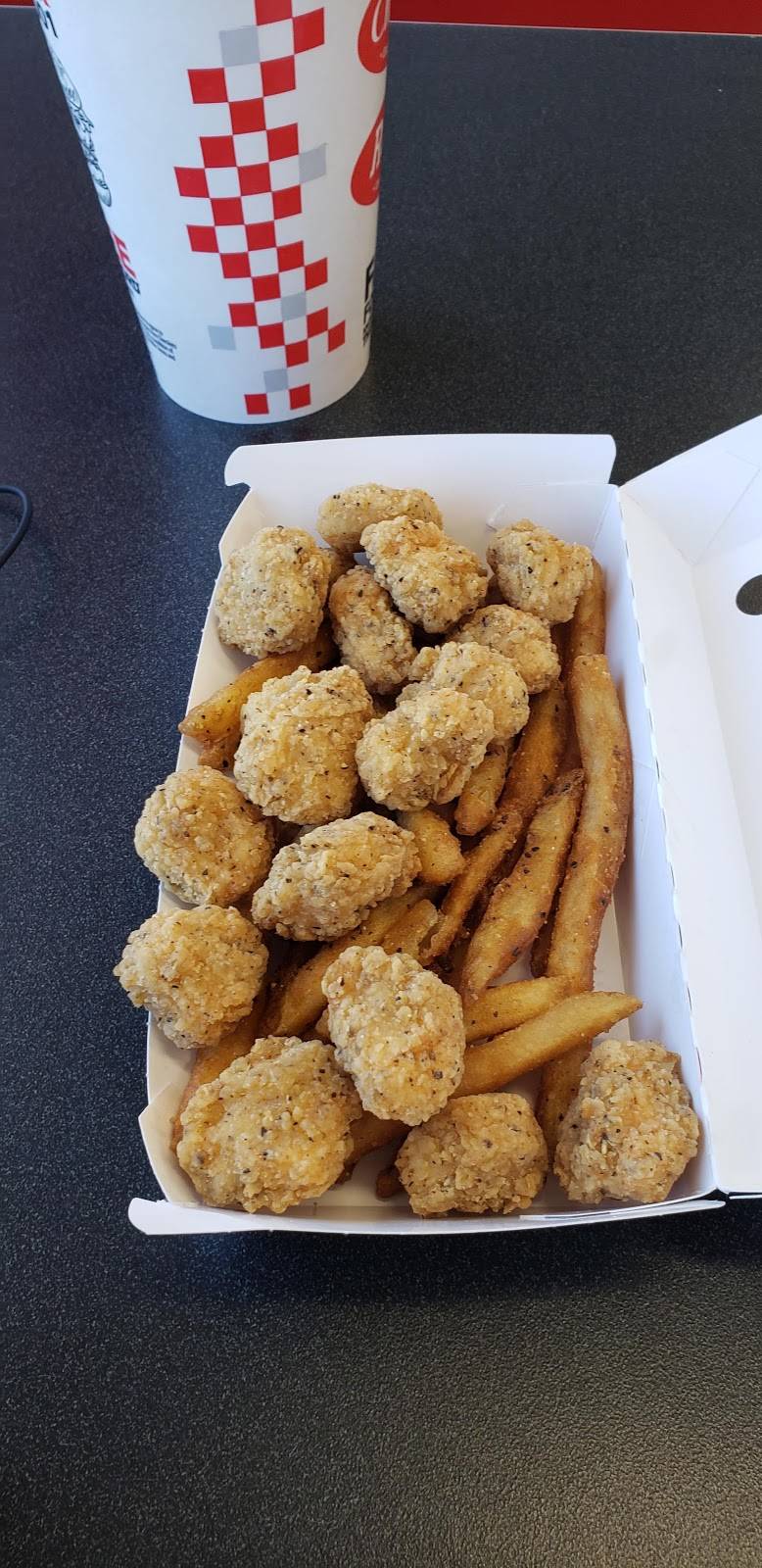 Checkers | restaurant | 10440 Highland Rd, Hartland, MI 48353, USA | 8109911325 OR +1 810-991-1325