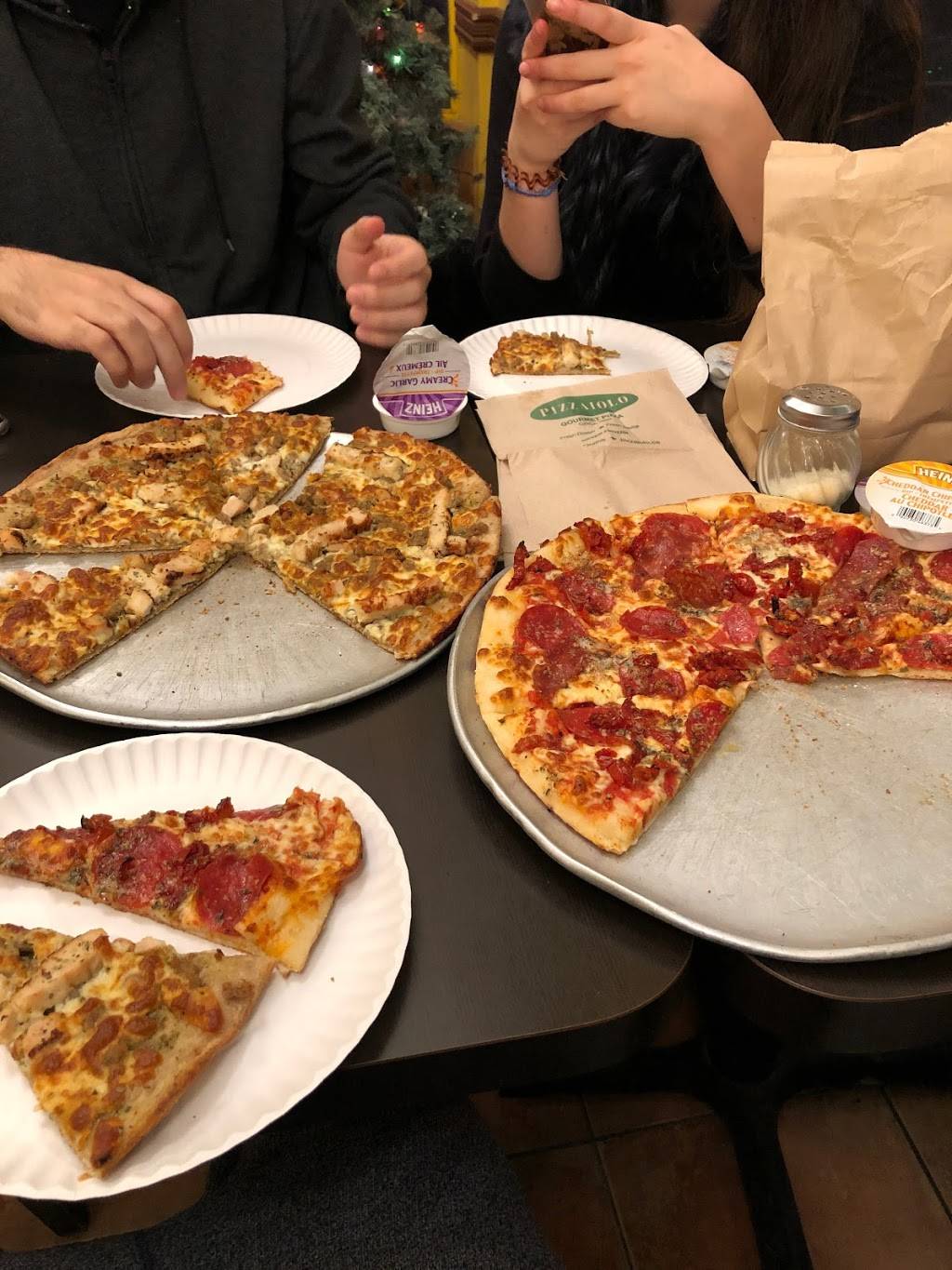 Pizzaiolo Gourmet Pizza | restaurant | 953 Eglinton Ave W, York, ON M6C 2C4, Canada | 4167899888 OR +1 416-789-9888