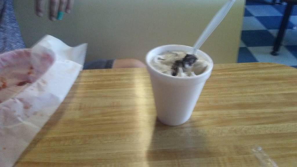 Shake Shack | restaurant | 3460 Waterlevel Hwy, Cleveland, TN 37323, USA | 4234722200 OR +1 423-472-2200