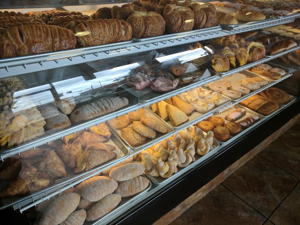 La Plaza Bakery | bakery | 20 N Sanborn Rd, Salinas, CA 93905, USA | 8314220578 OR +1 831-422-0578