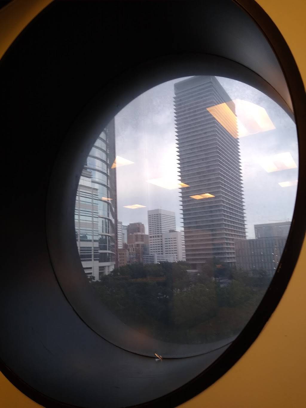 Subway | restaurant | 1600 Smith St, Houston, TX 77002, USA | 7137390103 OR +1 713-739-0103