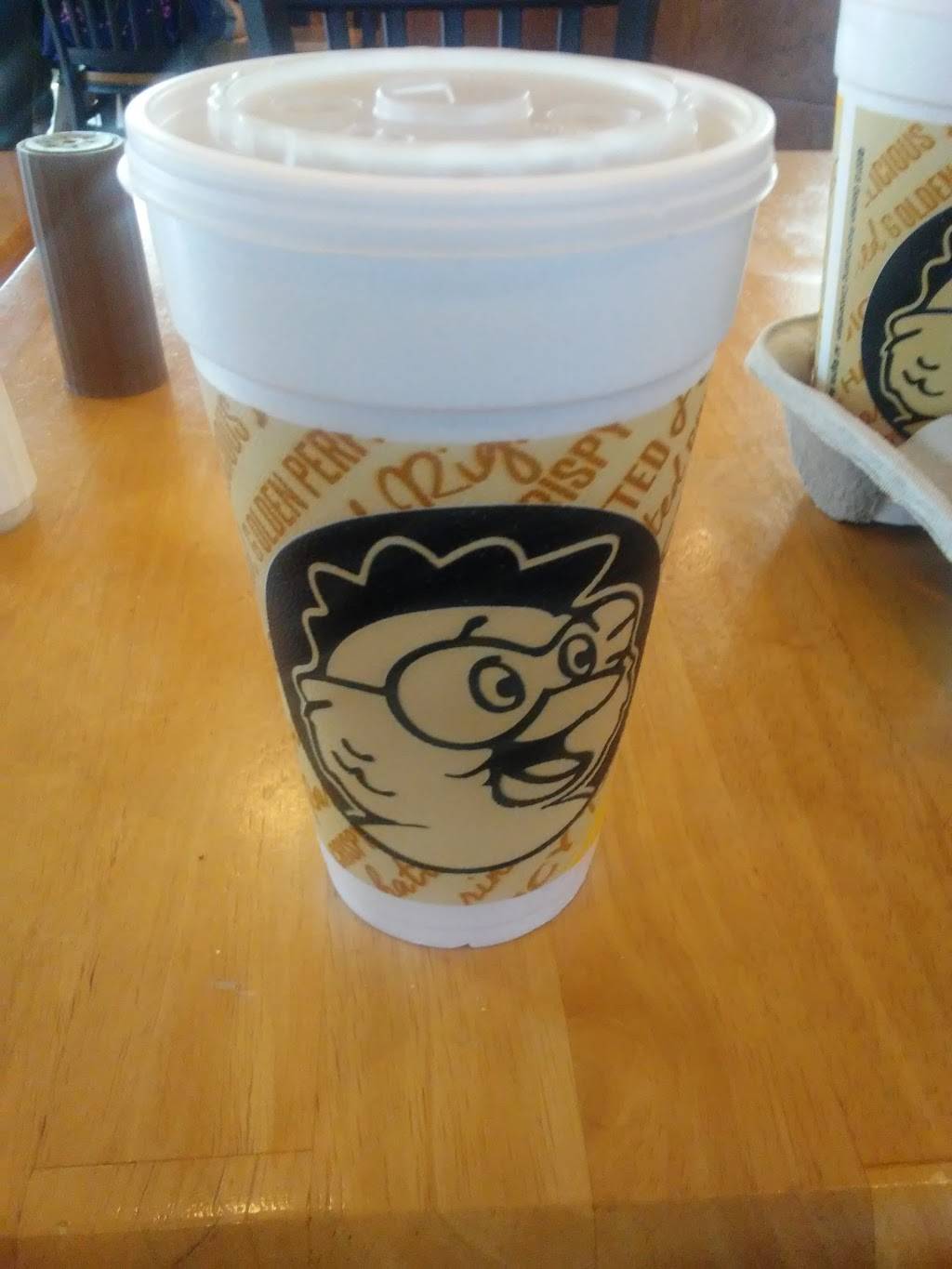 Golden Chick | meal takeaway | 2503 SE Military Dr, San Antonio, TX 78223, USA | 2105600924 OR +1 210-560-0924