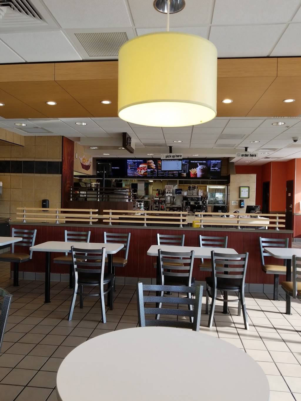 McDonalds | cafe | 19 Commerce Dr, Morgantown, WV 26501, USA | 3042968222 OR +1 304-296-8222