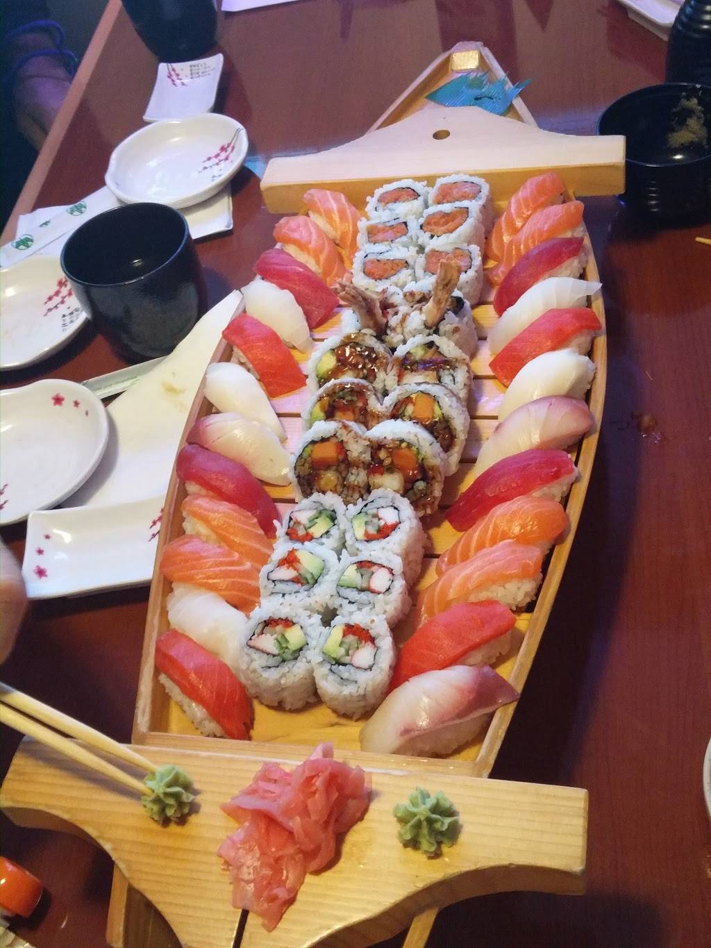 Suki Sushi | restaurant | 347 Erb St W #4, Waterloo, ON N2L 1W4, Canada | 5197461566 OR +1 519-746-1566