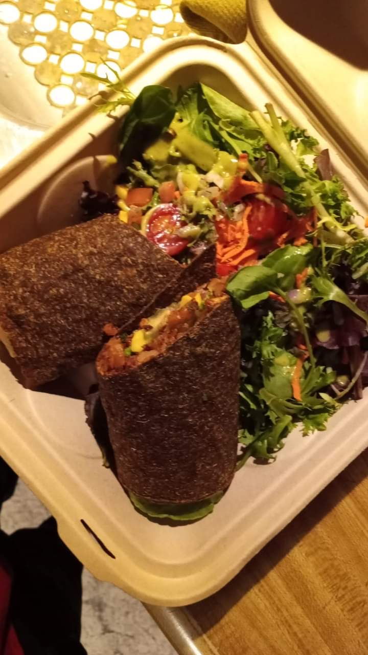 Fruition organic | restaurant | 350 N Sepulveda Blvd #2, Manhattan Beach, CA 90266, USA | 3103740070 OR +1 310-374-0070