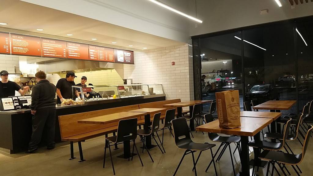 Chipotle Mexican Grill | restaurant | 47010 Community Plaza, Sterling, VA 20164, USA | 7034446106 OR +1 703-444-6106