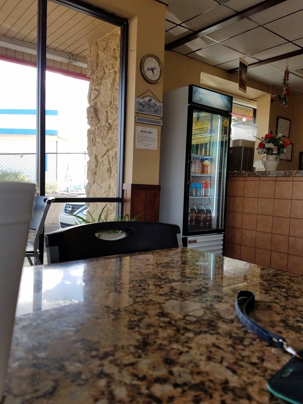 Buffalo Bell | restaurant | 3756 S 6th Ave, Tucson, AZ 85713, USA | 5206220503 OR +1 520-622-0503