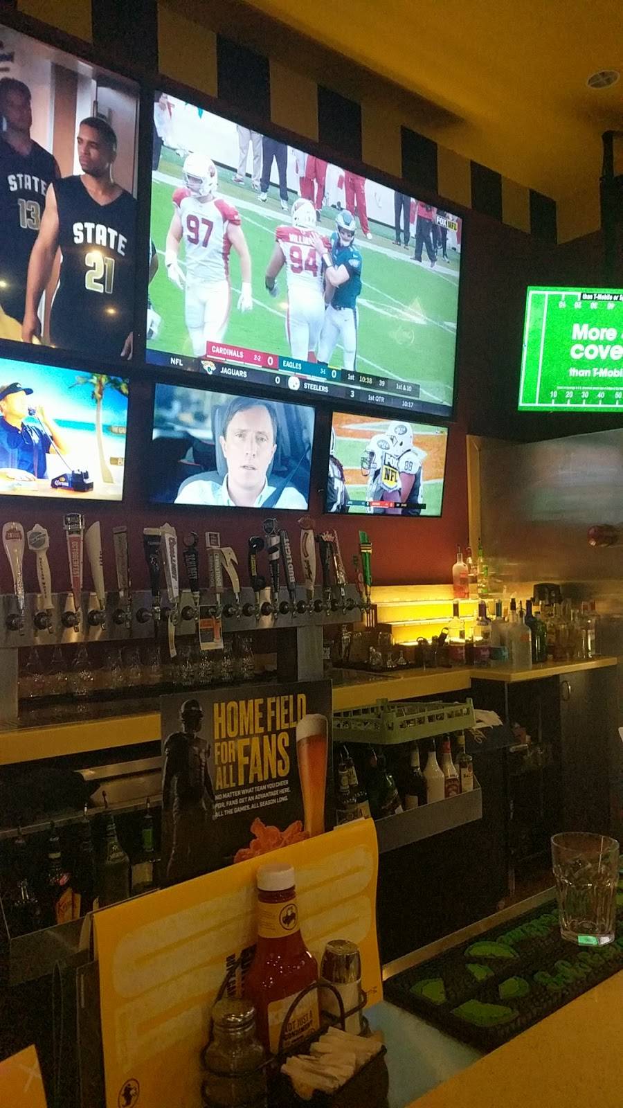 Buffalo Wild Wings | meal takeaway | 179 Mid Rivers Mall Dr Suite C, St Peters, MO 63376, USA | 6362781771 OR +1 636-278-1771